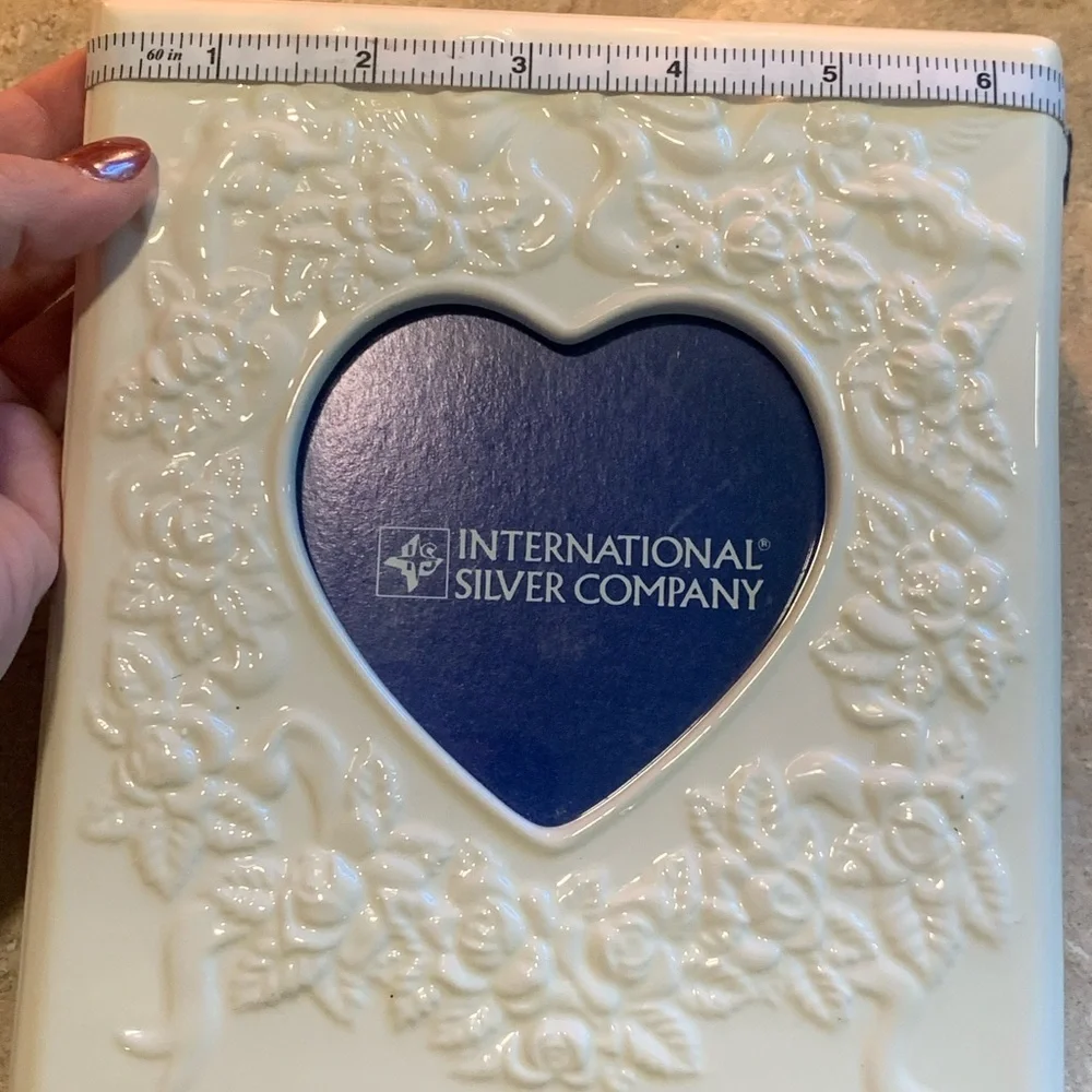 International Silver Company Ceramic Heart Photo Frame 3 1/2